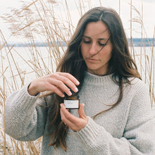 Lade das Bild in den Galerie-Viewer, Hautcreme für eine gesunde Haut in allen Zyklusphasen