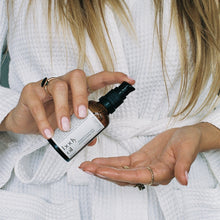 Lade das Bild in den Galerie-Viewer, Body Oil für eine zarte und geschmeidige Haut