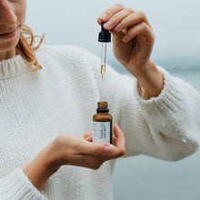 Lade das Bild in den Galerie-Viewer, Skin Glow - Hautserum und Zykluswohl Tee