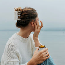 Lade das Bild in den Galerie-Viewer, Hautcreme für eine gesunde Haut in allen Zyklusphasen
