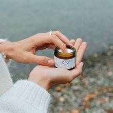 Lade das Bild in den Galerie-Viewer, Hautcreme für eine gesunde Haut in allen Zyklusphasen