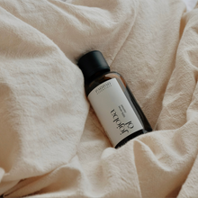 Lade das Bild in den Galerie-Viewer, Reines Jojobaöl für eine natürliche Pflege