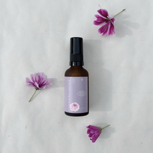 Lade das Bild in den Galerie-Viewer, 100% naturreines Rosenwasser für Haut und Haare (ohne Alkohol)
