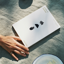 Lade das Bild in den Galerie-Viewer, Fotomagazin: Scents of Summer